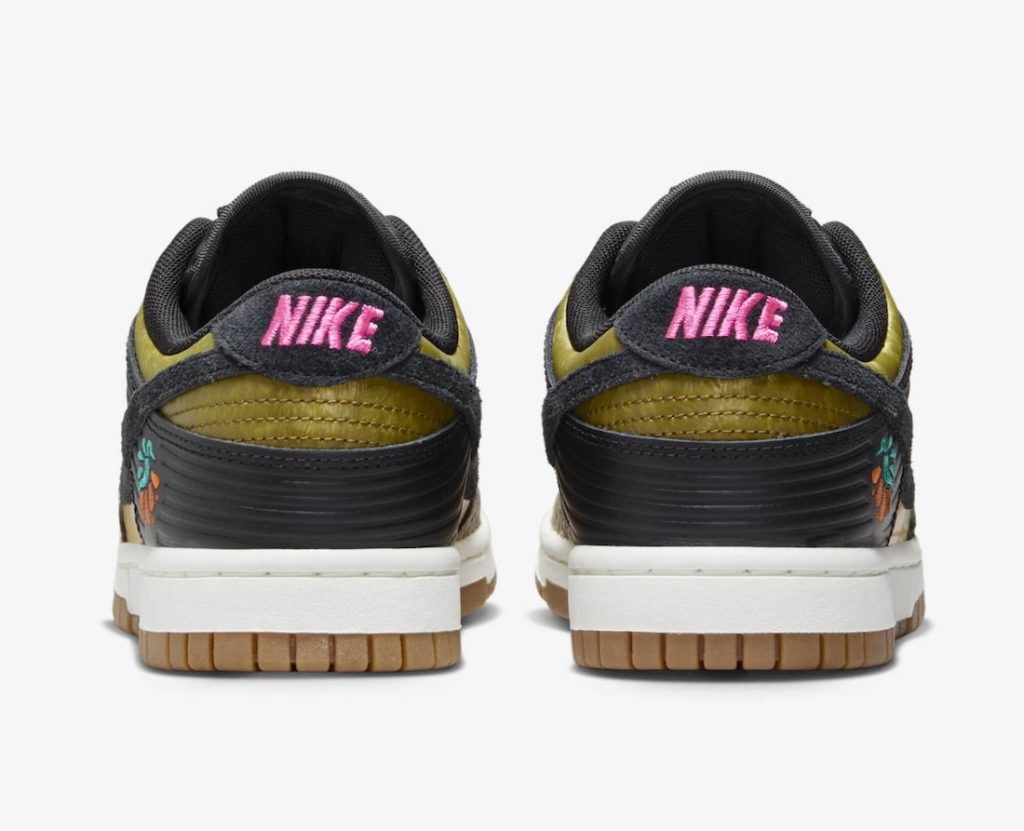 THE WMNS NIKE DUNK LOW 